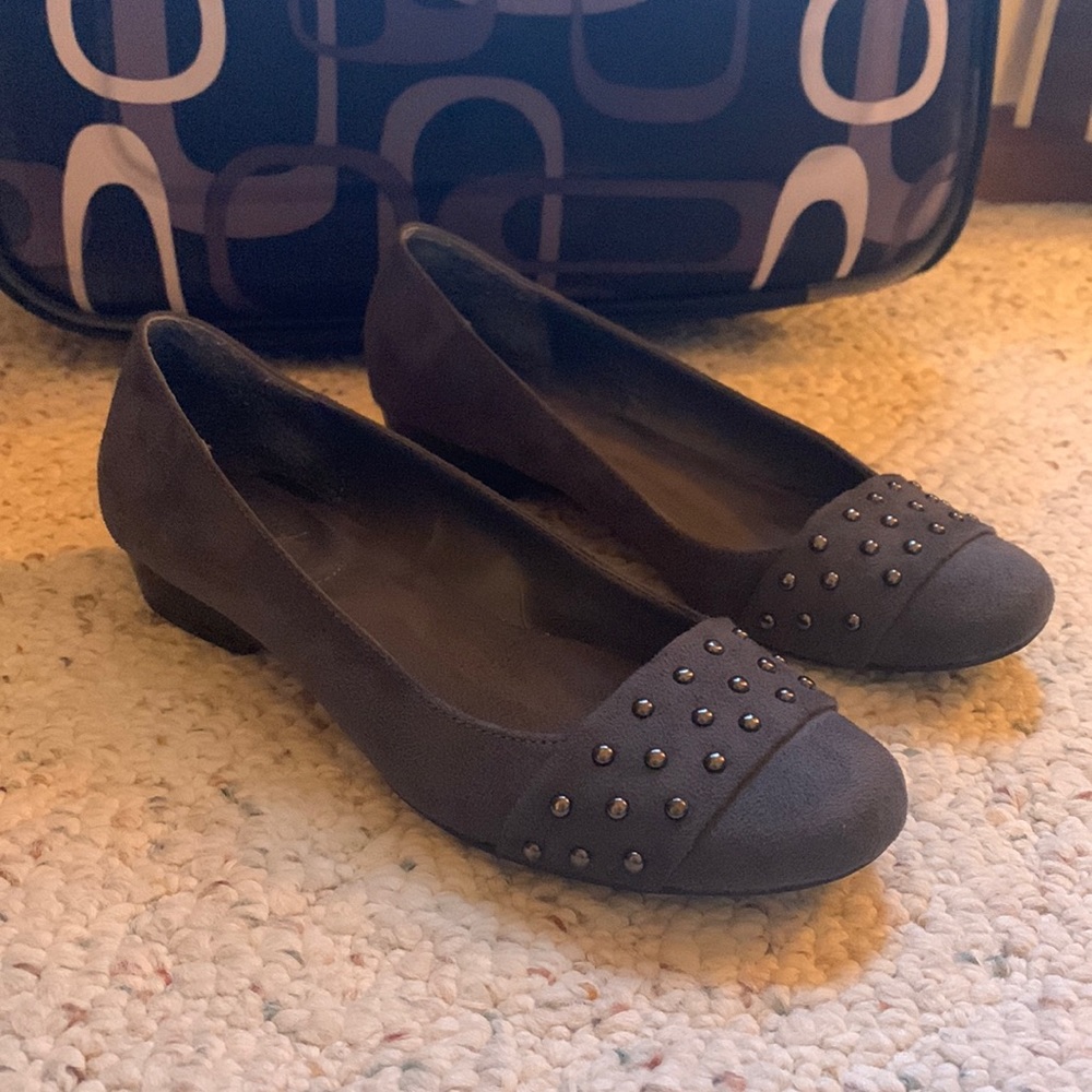 Size 7 grey suede flats with gunmetal studs, detail